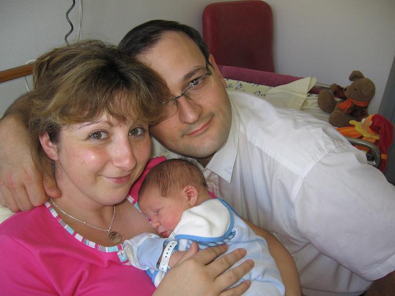 IMG_0011.JPG - La nouvelle famille Grange...