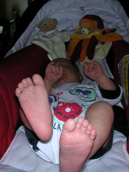 DSCN2357.JPG - Encore mes petits pieds...