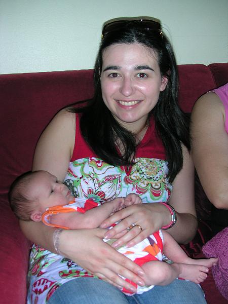 DSCN2290.JPG - Dans les bras d'une autre maman Nathalie...